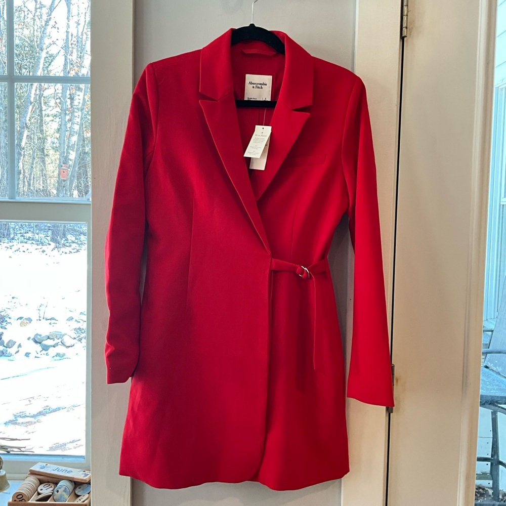 NWT Abercrombie + Fitch beautiful red blazer with side belt